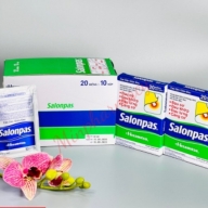 Cao dán Salonpas H 10 hôp bé * 20 miếng